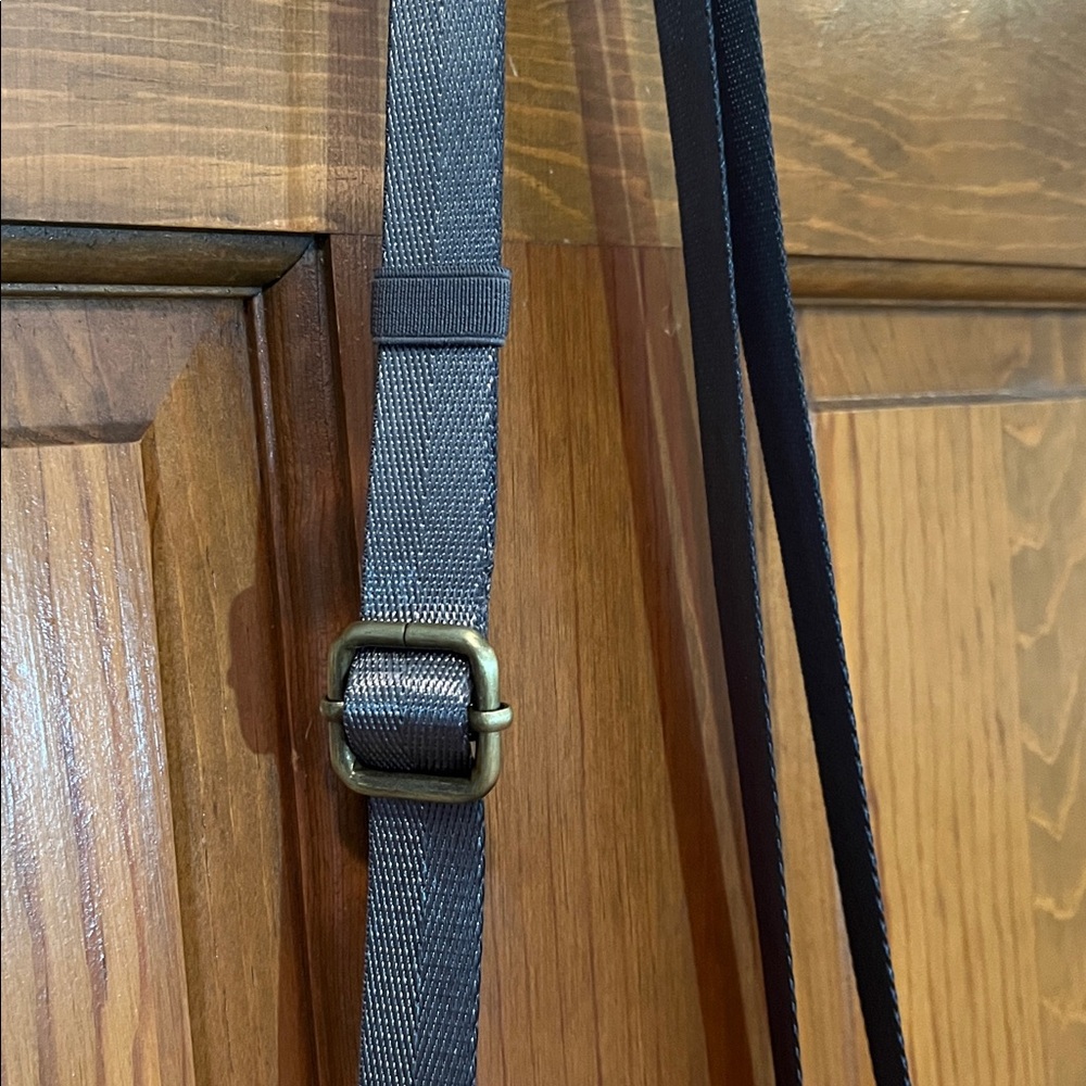 Chala Pet Paw Crossbody - Picture 9 of 11